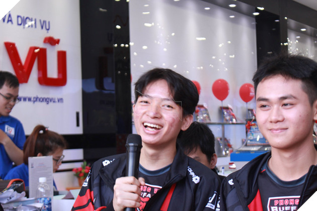 LMHT: Người hâm mộ bất ngờ viết một câu chuyện tình giữa Palette và Zeros thuộc Phong Vũ Buffalo 5