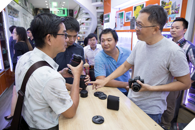 Trên tay nhanh Canon EOS R - siêu phẩm Mirrorless Full Frame đầu tiên của Canon 23