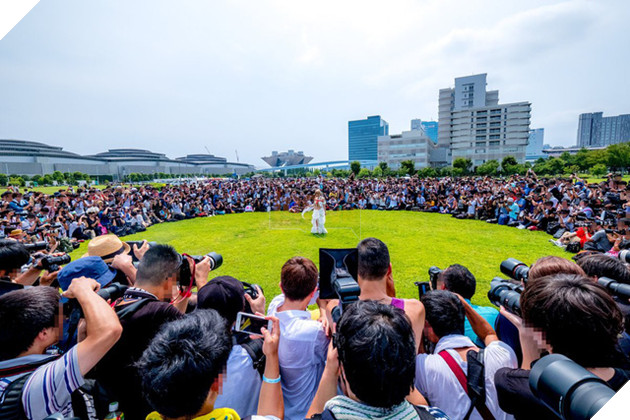 Đi diễn chơi 1 ngày, nữ cosplayer số 1 Nhật Bản nhẹ nhàng kiếm hơn 2 tỷ đồng trong nháy mắt - Ảnh 2.