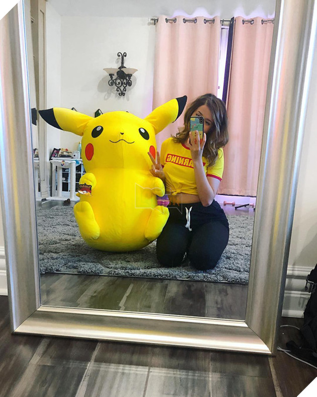 Ngắm nhan sắc xuất thần của nữ streamer xinh đẹp như búp bê, lại còn chơi LMHT giỏi chẳng kém gì phái mạnh - Ảnh 4.