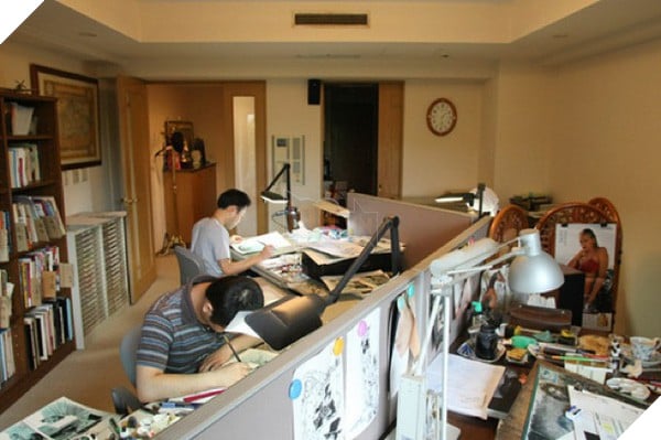 Ghé thăm nơi làm việc của các mangaka nổi tiếng, trông chỗ của tác giả One Piece mà cạn lời - Ảnh 3.