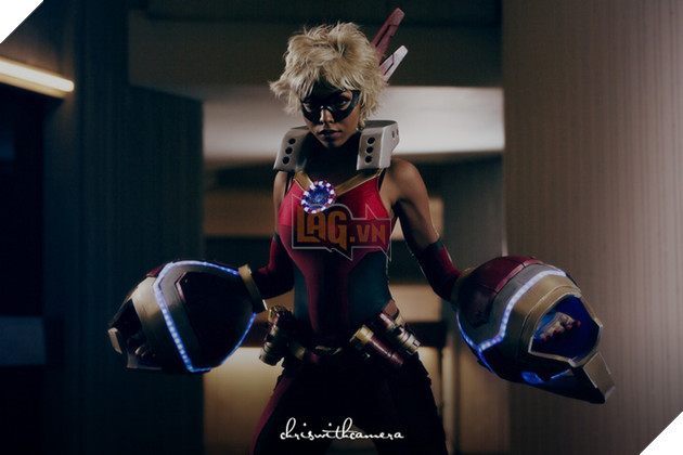 Chiêm ngưỡng bộ ảnh gợi cảm khi các nữ Cosplayer xinh đẹp hóa thân thành siêu anh hùng Avengers phong cách My Hero Academia - Ảnh 2.