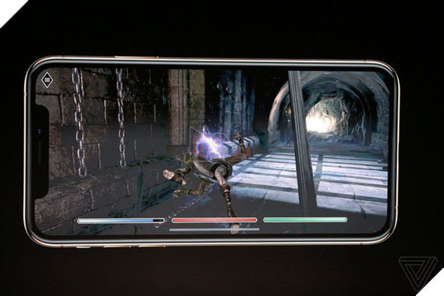 iPhone XS Max dùng The Elder Scrolls để khai chiến với Fornite trên Galaxy Note9 - Ảnh 5.