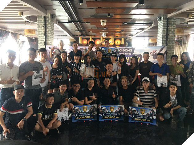 Bản tin ROS Mobile: Ra mắt trang phục mới và AKM-Chameleon cực chất 7