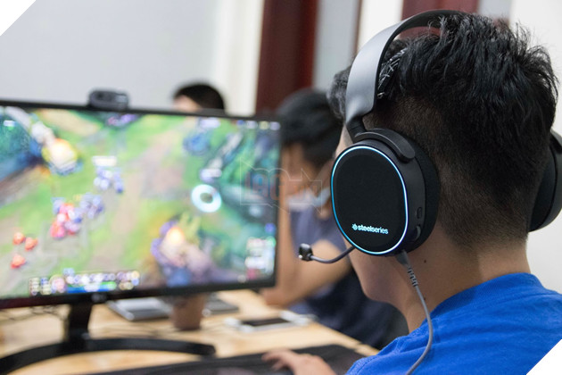 Đánh giá Steelseries Arctis 5: Tai nghe chơi game tốt nhất trong tầm giá 2,5 triệu 15