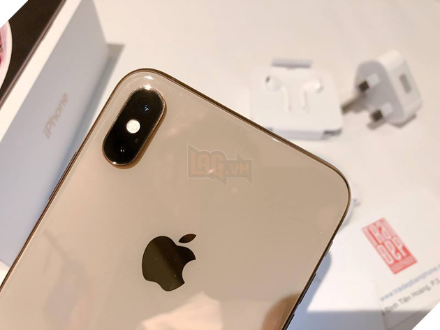 Cận cảnh đợt iPhone XS Max Gold 256GB đầu tiên cập bến tại Việt Nam 2