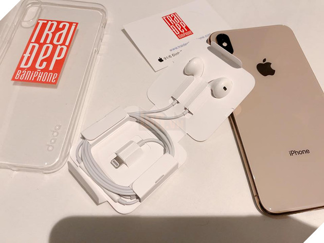 Cận cảnh đợt iPhone XS Max Gold 256GB đầu tiên cập bến tại Việt Nam 11