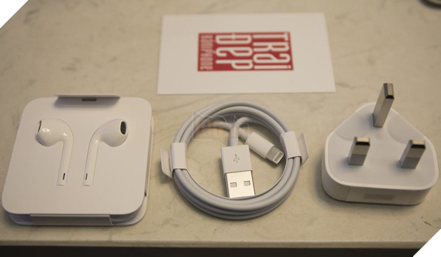 Trải nghiệm nhanh iPhone Xs Max Silver 256GB đầu tiên tại Việt Nam 7