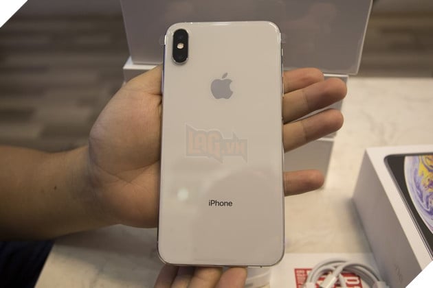 Trải nghiệm nhanh iPhone Xs Max Silver 256GB đầu tiên tại Việt Nam 13