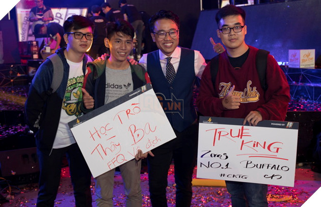 Toàn cảnh trận Chung Kết VCS Mùa Hè 2018 - Hào hứng chào mừng Phong Vũ Buffalo với tấm vé CKTG 66