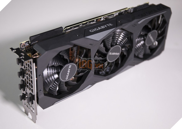Trên tay nhanh Gigabyte RTX 2080 Gaming OC 8GB - Chiếc RTX 2080 rẻ nhất giá chỉ 26 củ  13