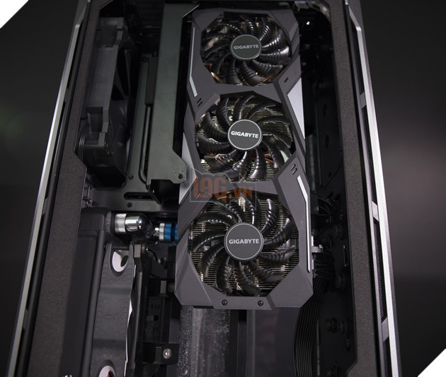 Trên tay nhanh Gigabyte RTX 2080 Gaming OC 8GB - Chiếc RTX 2080 rẻ nhất giá chỉ 26 củ  21