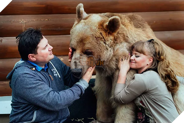 
Tuy vậy, sau 25 năm chung sống, gia đình này vẫn rất êm ấm, trừ việc Stepan ăn hơi tốn ra thì không có vấn đề gì quá to tát cả.