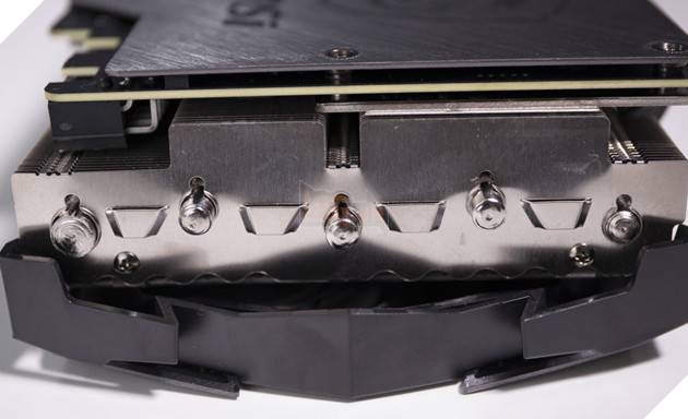 Trên tay nhanh MSI RTX 2080 Gaming X Trio: Vừa đồ sộ, vừa sặc sỡ 15