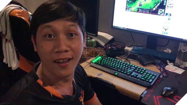 Rời bỏ chức HLV FFQ để ngồi nhà Stream, Thầy giáo Baroibeo vẫn có thể bỏ túi hơn 80 triệu VND/tháng chỉ với Youtube - Ảnh 1.