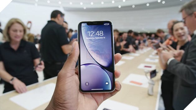 Soi kỹ từng màu của XR, mẫu iPhone dự kiến bán chạy hơn cả XS và XS Max - Ảnh 1. Soi kỹ từng màu của XR, mẫu iPhone dự kiến bán chạy hơn cả XS và XS Max - Ảnh 1.