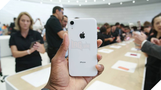 Soi kỹ từng màu của XR, mẫu iPhone dự kiến bán chạy hơn cả XS và XS Max - Ảnh 2. Soi kỹ từng màu của XR, mẫu iPhone dự kiến bán chạy hơn cả XS và XS Max - Ảnh 2.