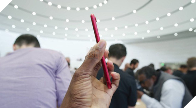 Soi kỹ từng màu của XR, mẫu iPhone dự kiến bán chạy hơn cả XS và XS Max - Ảnh 24. Soi kỹ từng màu của XR, mẫu iPhone dự kiến bán chạy hơn cả XS và XS Max - Ảnh 24.