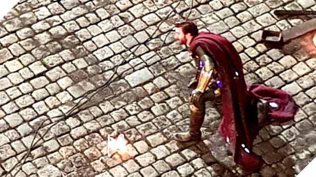 Spider-Man: Far From Home: Hé lộ tạo hình chính thức của bậc thầy ảo giác Mysterio - Ảnh 3. Spider-Man: Far From Home: Hé lộ tạo hình chính thức của bậc thầy ảo giác Mysterio - Ảnh 3.
