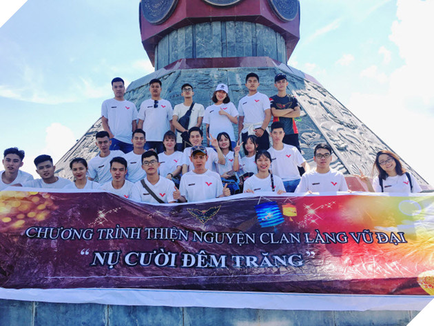 CrossFire Legends: Clan Lang Vu Dai to chuc buoi tu thien “Nu Cuoi Dem Trang” cho tre em ngheo Ha Giang CrossFire Legends: Clan Làng Vũ Đại tổ chức buổi từ thiện “Nụ Cười Đêm Trăng” cho trẻ em nghèo Hà Giang
