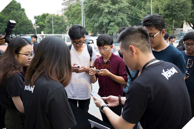 Ly Hai Minh Ha, Zero 9 cung hang loat sao Viet tham gia chao don Venom den Viet Nam 8 Lý Hải Minh Hà, Zero 9 cùng hàng loạt sao Việt tham gia chào đón Venom đến Việt Nam 8