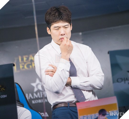 Bị report tới 80 lần trong 1 tháng, HLV của Afreeca Freecs mới là người khiến cộng đồng LMHT kinh ngạc bởi độ toxic của mình - Ảnh 1. Bị report tới 80 lần trong 1 tháng, HLV của Afreeca Freecs mới là người khiến cộng đồng LMHT kinh ngạc bởi độ toxic của mình - Ảnh 1.