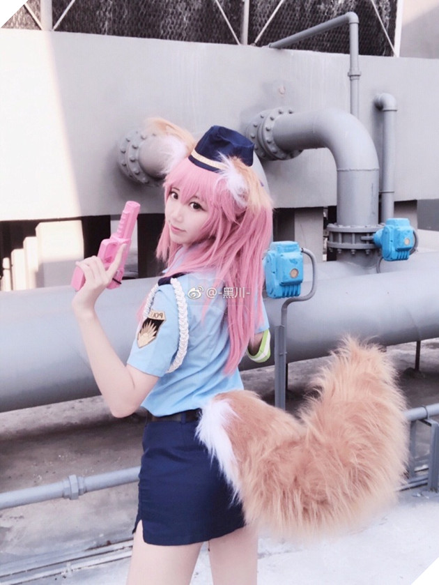 Cùng chiêm ngưỡng bộ cosplay Tamamo phiên bản nữ cảnh sát cực đáng yêu trong Fate
