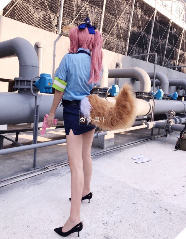Cùng chiêm ngưỡng bộ cosplay Tamamo phiên bản nữ cảnh sát cực đáng yêu trong Fate 7