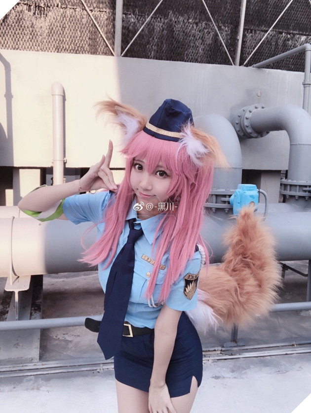 Cùng chiêm ngưỡng bộ cosplay Tamamo phiên bản nữ cảnh sát cực đáng yêu trong Fate 4