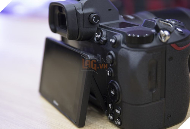 Trên tay Nikon Z7 - Camera Fullframe Mirrorless cao cấp nhất của Nikon 7