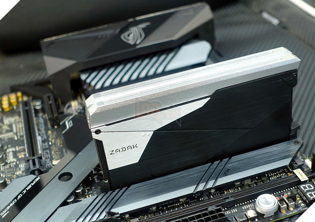ZADAK ra mắt RAM SHIELD Double Capacity DDR4 32GB 1 thanh dành cho Mainboard Z390 ASUS ROG
