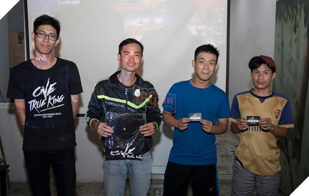 Viewing Party LMHT, cổ vũ Phong Vũ Buffalo trước tuyển Flash Wolves cực mạnh 14