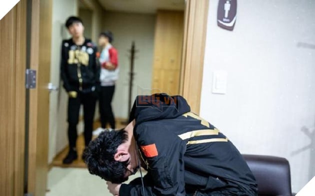 CKTG 2018: Dù đánh tốt, Karsa vẫn khóc rất nhiều khi RNG phải nhờ đến Mlxg để có thể giành chiến thắng - Ảnh 1.