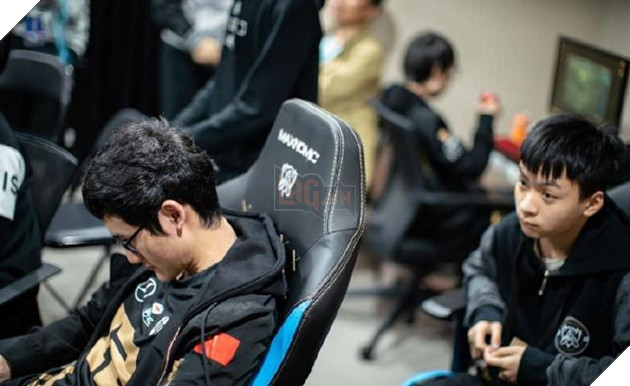 CKTG 2018: Dù đánh tốt, Karsa vẫn khóc rất nhiều khi RNG phải nhờ đến Mlxg để có thể giành chiến thắng - Ảnh 2.