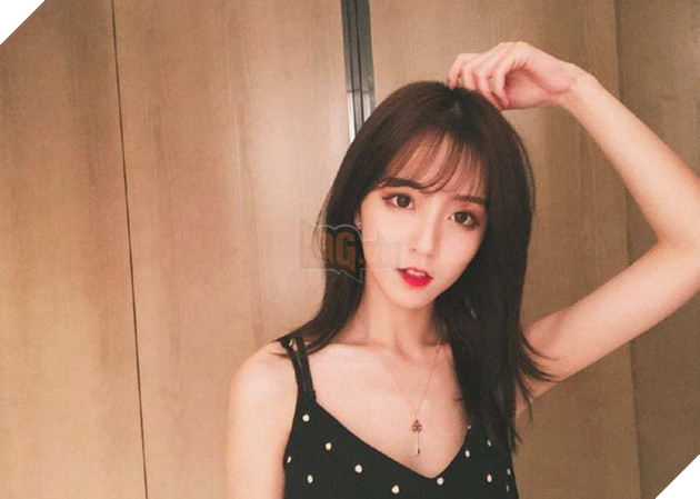 Hot girl Trung Quốc mất 40 triệu người theo dõi, bị đi tù 5 ngày vì tội phỉ báng quốc ca khi livestream - Ảnh 3.