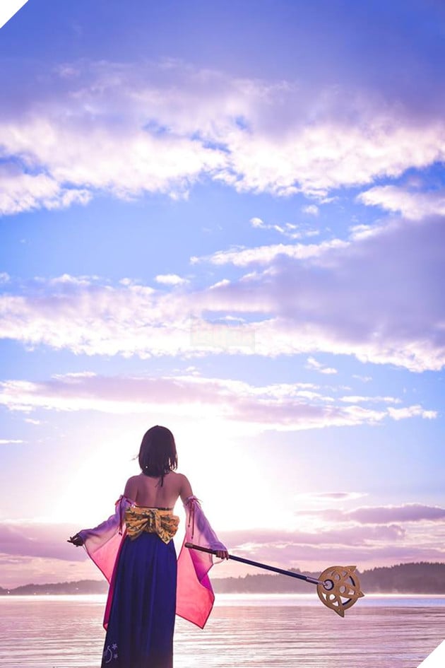 Choáng ngợp với bản cosplay Yuna cùng điệu nhảy trên mặt nước huyền thoại Final Fantasy 4