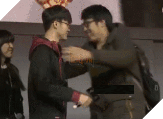 Faker đã quá hoàn hảo? Fan hâm mộ mở luôn cuộc thi ‘vạch lá tìm sâu’ để bắt lỗi Quỷ Vương  - Ảnh 5.