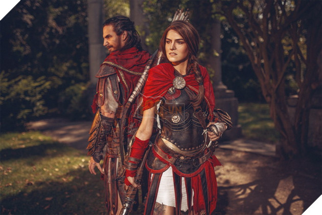 Bất ngờ với bộ cosplay Kassandra trong Assassin's Creed Odyssey tuyệt đẹp như trong game ra 4