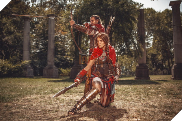 Bất ngờ với bộ cosplay Kassandra trong Assassin's Creed Odyssey tuyệt đẹp như trong game ra 5