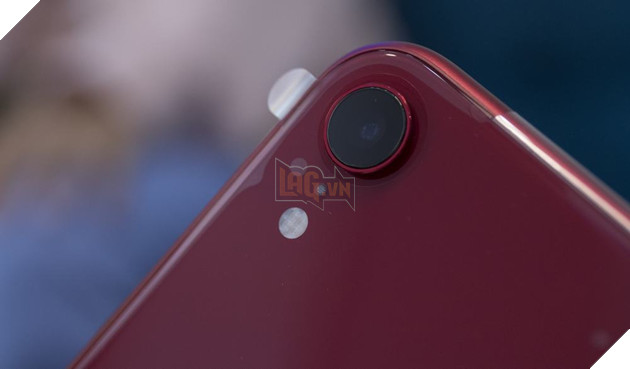 Trên tay bộ ba iPhone XR phiên bản đỏ rực rỡ, xanh dịu dàng và trắng tinh khôi 8