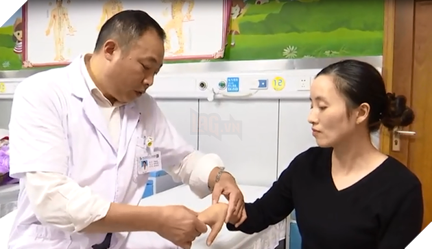 Trung Quốc: Chơi game suốt một tuần không nghỉ, cô gái trẻ suýt chút nữa thì liệt ngón tay - Ảnh 4. Trung Quốc: Chơi game suốt một tuần không nghỉ, cô gái trẻ suýt chút nữa thì liệt ngón tay - Ảnh 4.