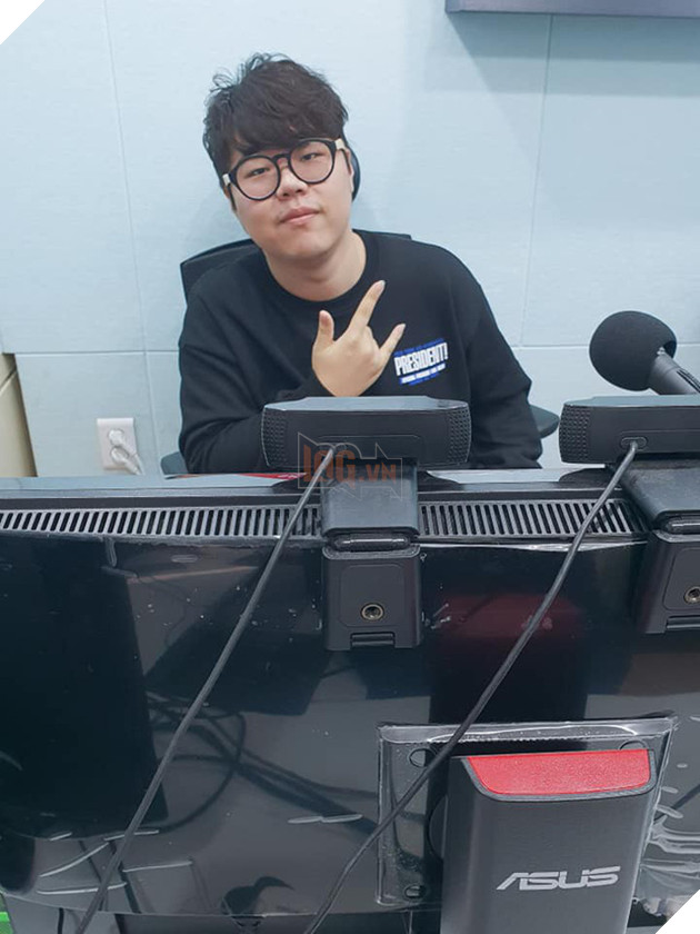 Mất tích suốt nửa năm trời, SKT Wolf trở lại với ngoại hình khiến fan hâm mộ bàng hoàng - Ảnh 3. Mất tích suốt nửa năm trời, SKT Wolf trở lại với ngoại hình khiến fan hâm mộ bàng hoàng - Ảnh 3.