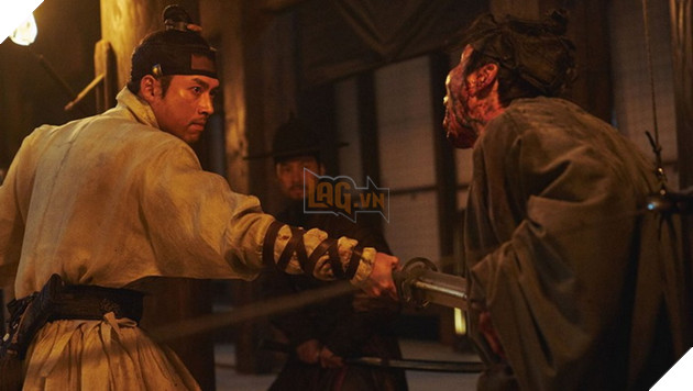Review phim Dạ Quỷ Rampant : cắt rất nhiều nhưng vẫn là bộ phim zombie thời cổ xuất sắc nối bước Train to Busan 5