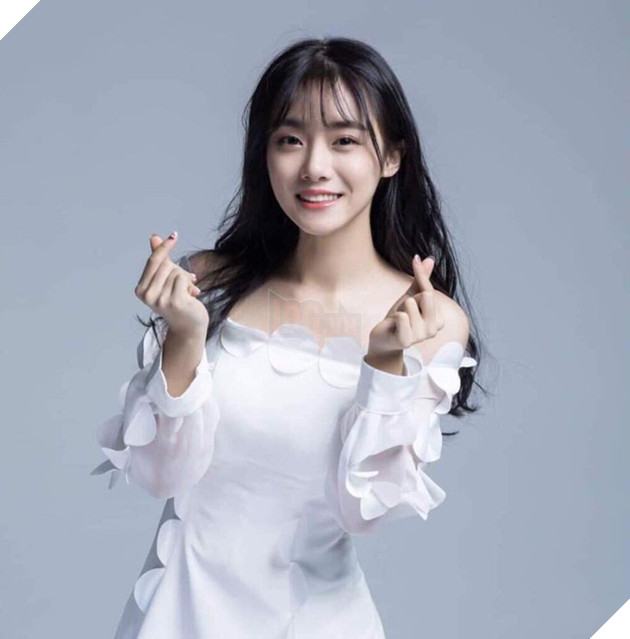 Vừa đại thắng CKTG 2018, IG Rookie lại khiến cả thế giới ghen tỵ khi công khai mối tình với nữ MC xinh như mộng của LPL - Ảnh 5. Vừa đại thắng CKTG 2018, IG Rookie lại khiến cả thế giới ghen tỵ khi công khai mối tình với nữ MC xinh như mộng của LPL - Ảnh 5.