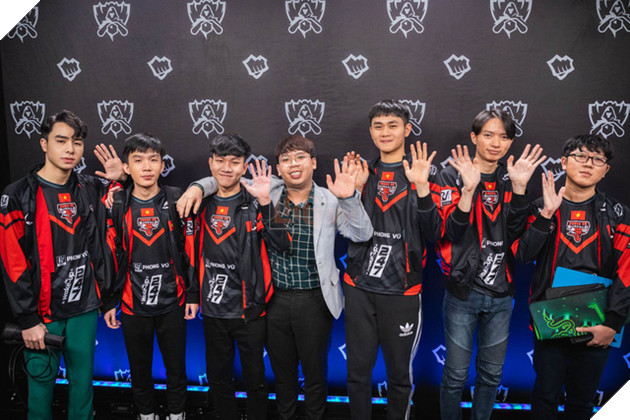 Thống kê tiền thưởng của các đội tuyển sau CKTG 2018: Riot Games ki bo hơn năm ngoái, chỉ có IG là sung sướng vì phần quà đặc biệt từ ông chủ Vương - Ảnh 2.