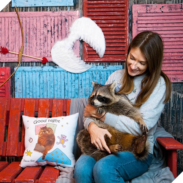 Chu gau meo Nga beo u giup chu kiem bon tien vi qua dang yeu hinh anh 4