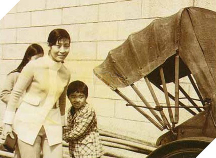 Châu Tinh Trì gói đồ ăn thừa mang về và sự thật về cuộc sống của ông hoàng bủn xỉn - Ảnh 4.