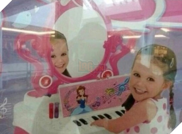 [Vui] Những bức ảnh thảm họa photoshop vừa nhìn đã biết là fake từ đầu chí cuối - Ảnh 15.