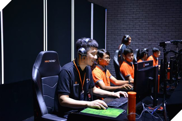 Sôi nổi Đại hội Liên Minh Huyền Thoại Hanwha Life Esports Global Challenge 3