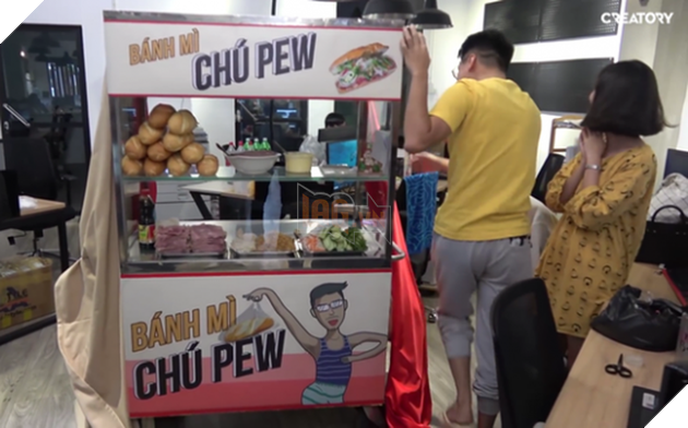 Khai trương cửa hàng bánh mì của PewPew, khi streamer lấn sân sang thương trường